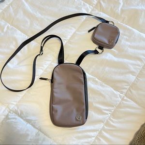 EUC Lululemon Modular Phone Crossbody Bag - lunar rock